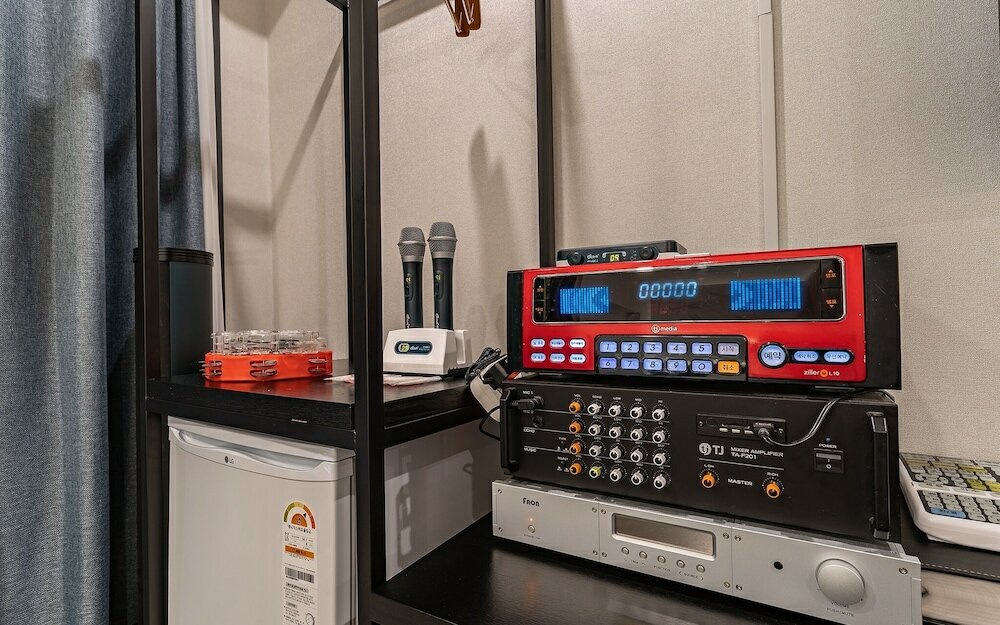 Фото Saturn Hotel