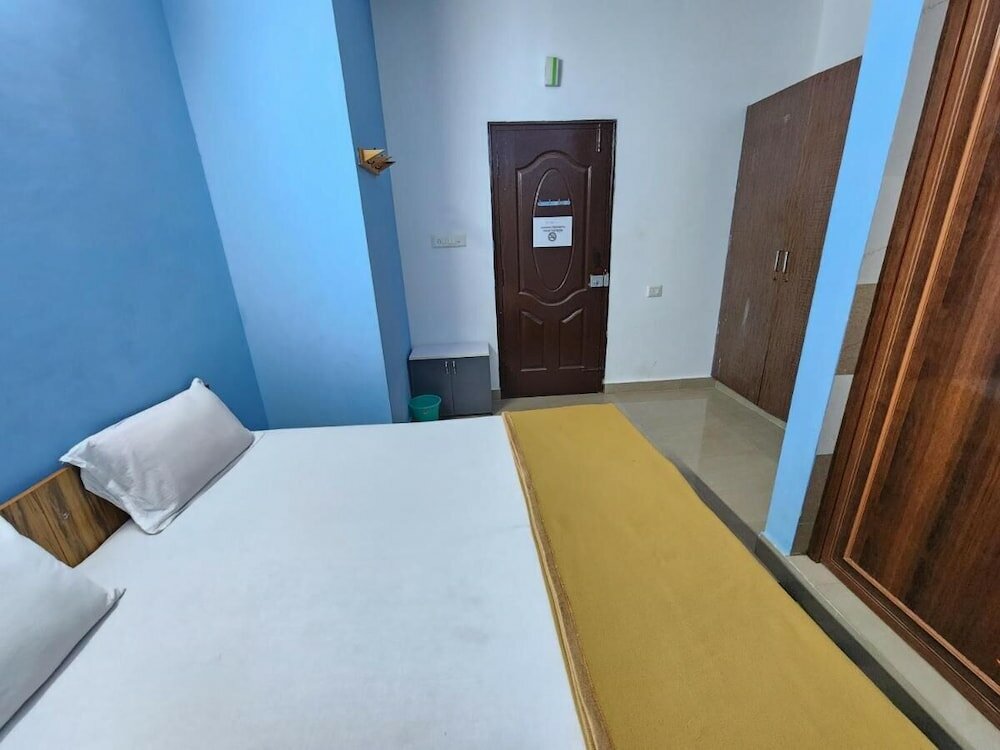 Фото Urban Sqaur Stay