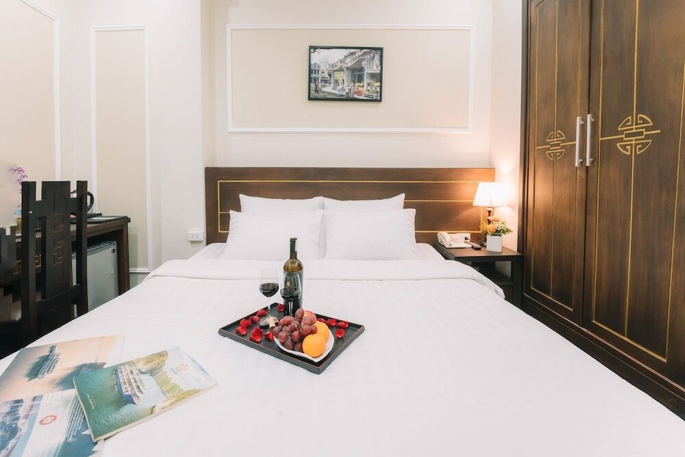 Фото Hanoi Lake View Hotel & SPA