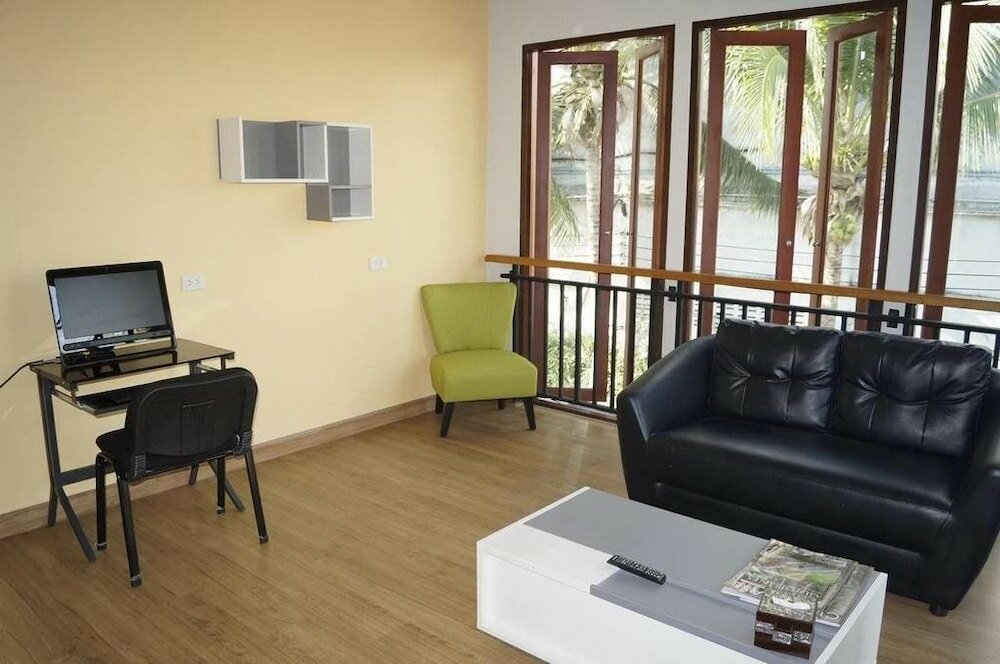 Фото Sunny Hostel Chiangmai @Tha Pae