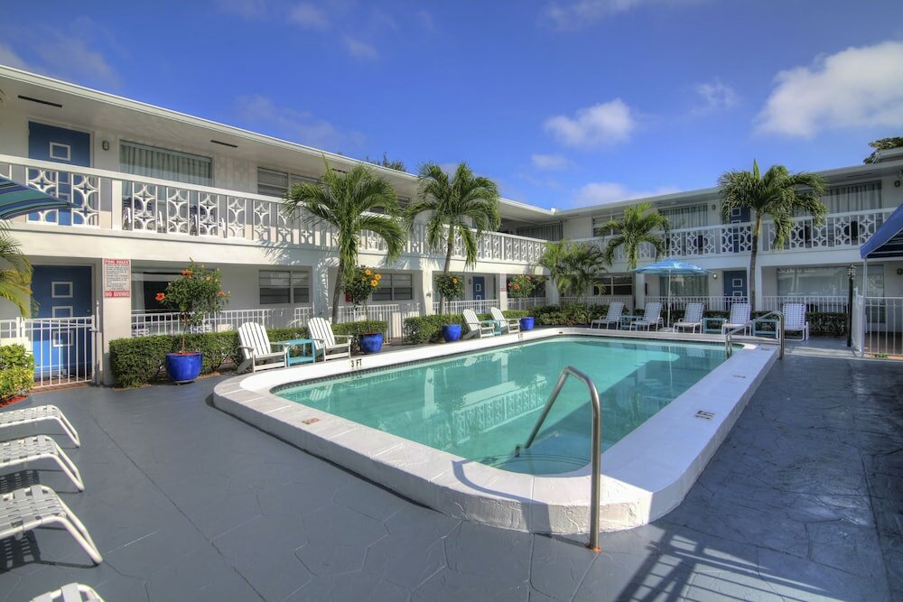 Фото May-Dee Suites