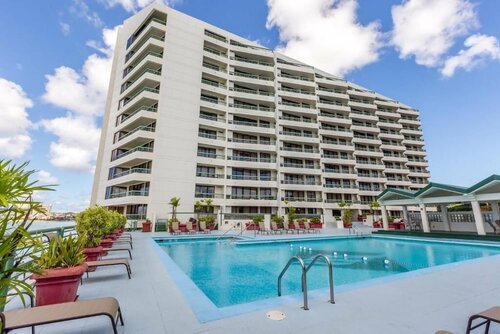 Гостиница Alupang Beach Tower, Upgraded units в Гуаме
