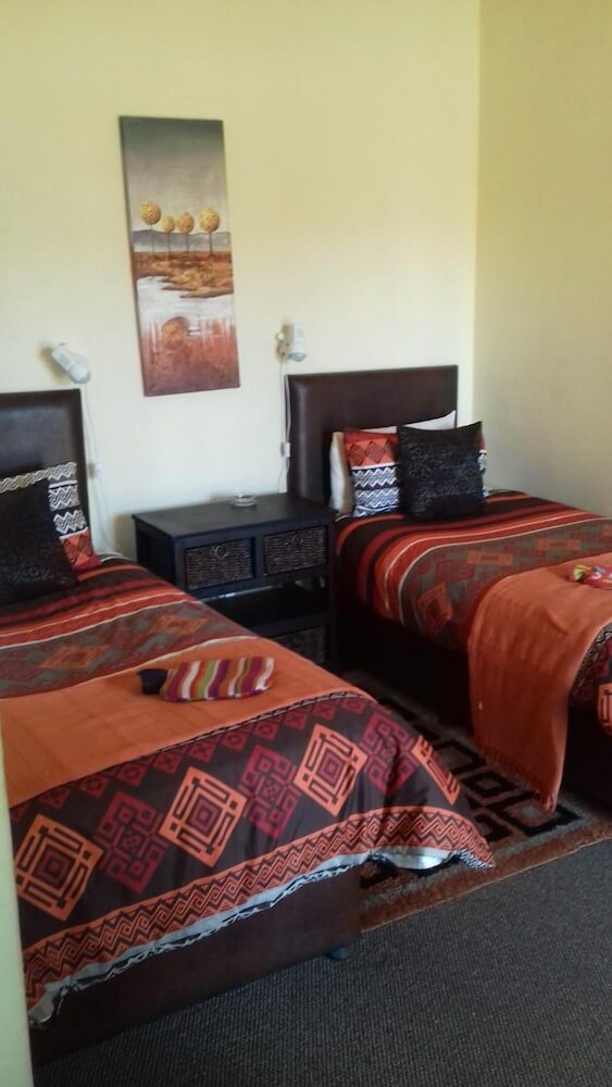 Фото Kestell Hotel