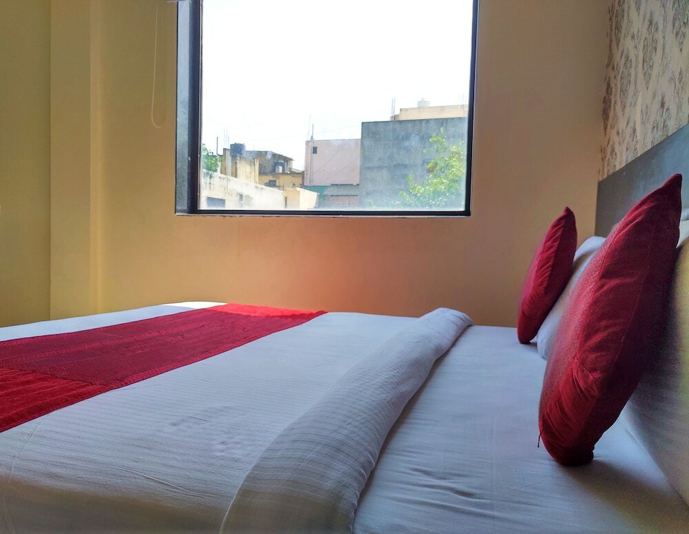 Фото Hotel Emblem Suites