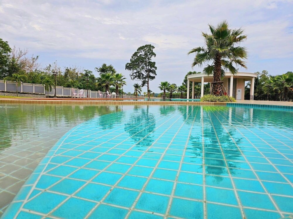 Фото Grand Lord Hotel& Residence