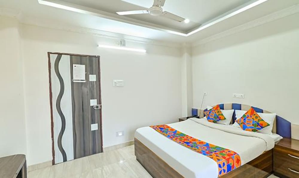 Фото Fabhotel Gns Suites