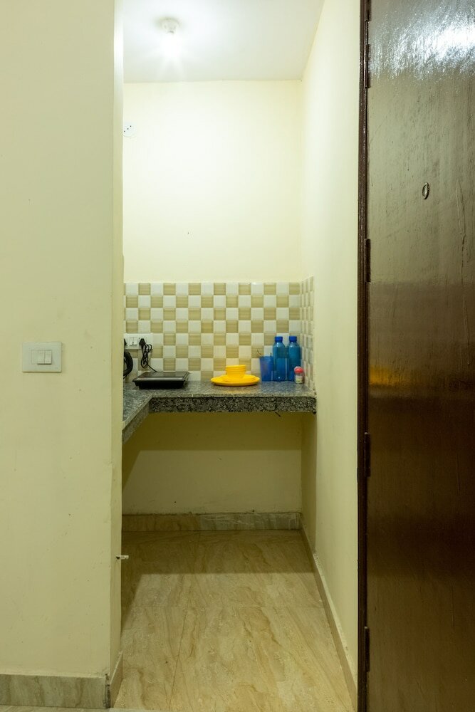 Фото Eat Sleep Wander Studio Apartments