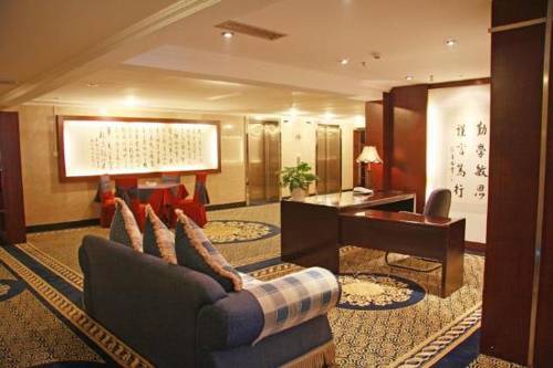 Фото Economic Trade Hotel