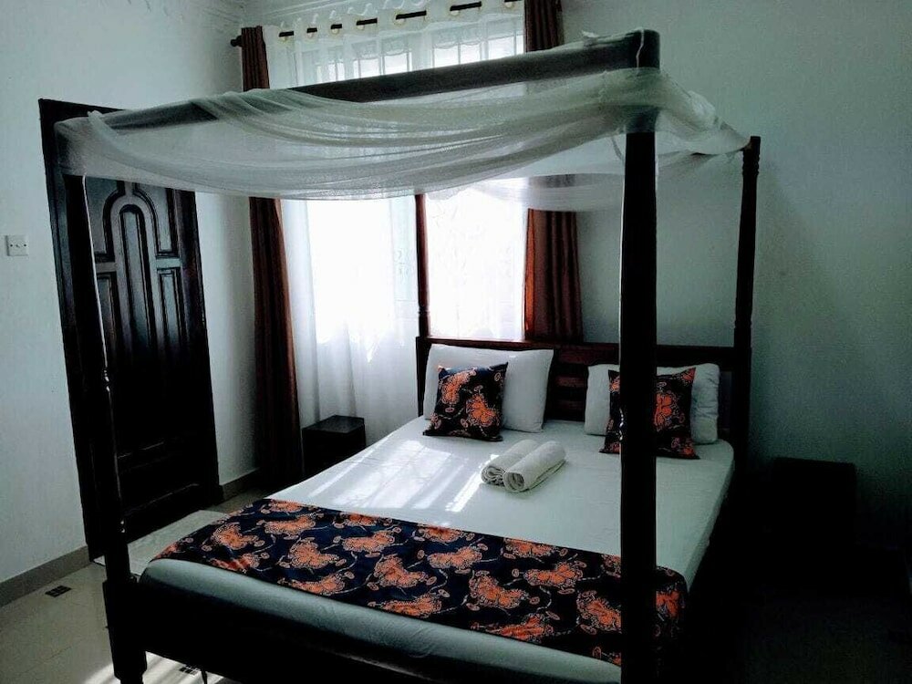 Фото Bustani Apartment