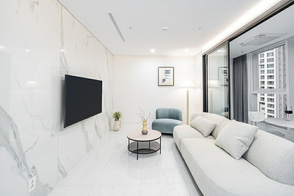 Фото Seocho Intoraon Hotel and Residence