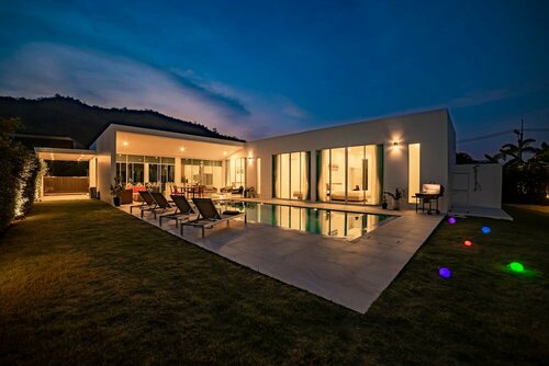 Гостиница Modern 4 Bedroom Pool Villa Pmk-a2