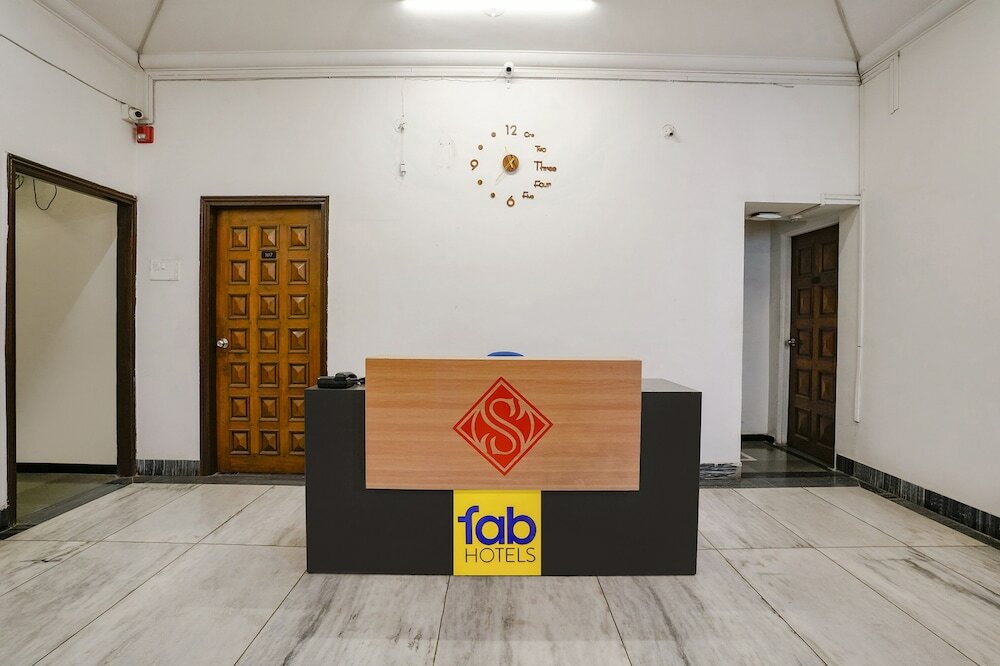 Фото Fabhotel Saubhagya Inn
