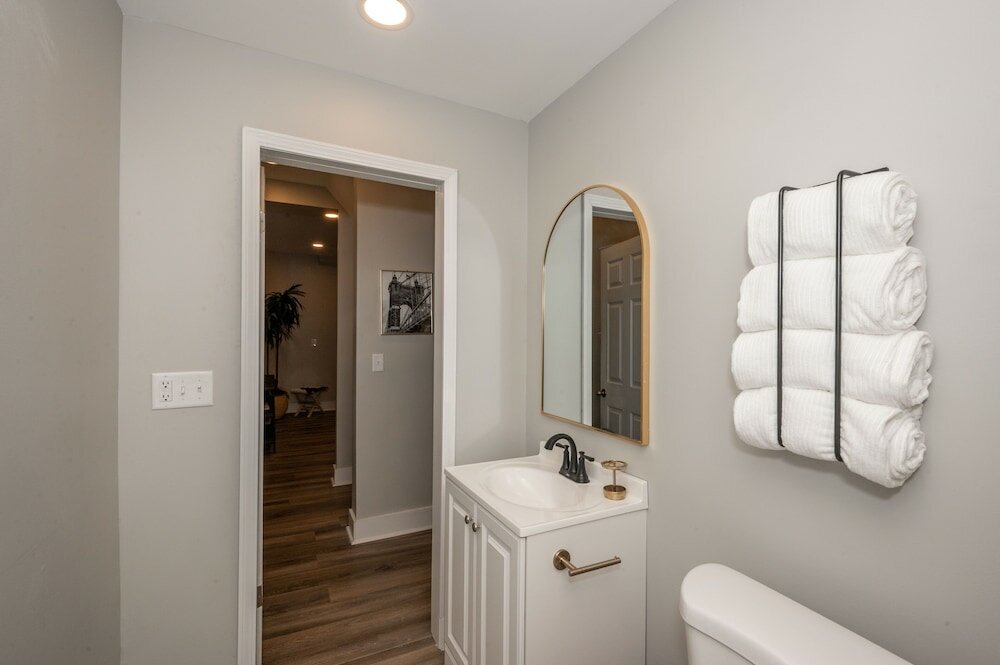 Фото The Luxe Spot 1