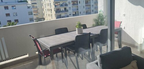 Апартаменты 2 Bedrooms behind to the hotel Martinez в Каннах