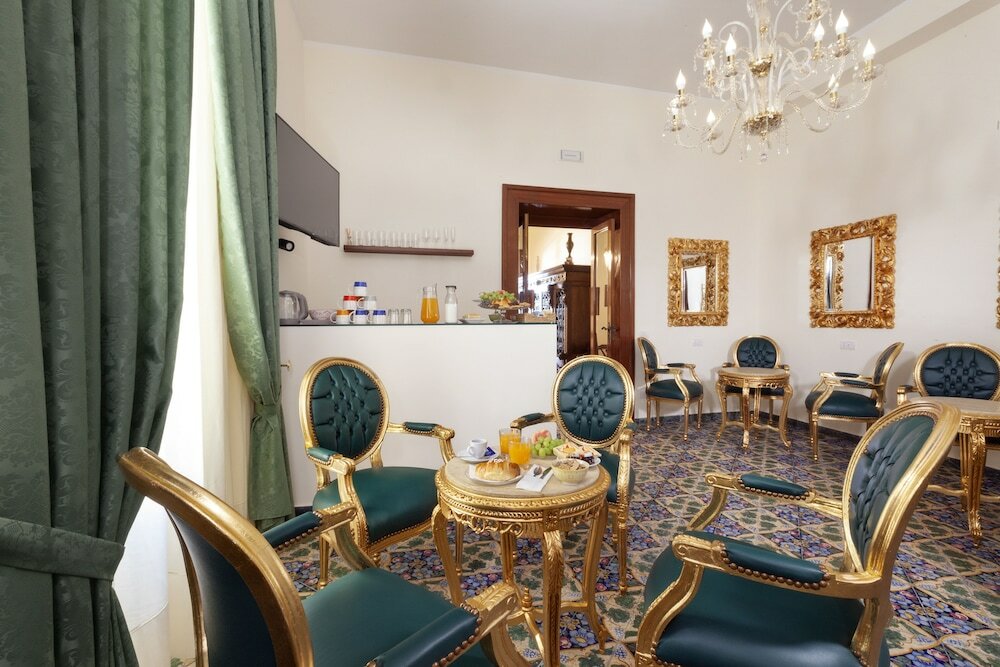 Фото Relais Antica Napoli