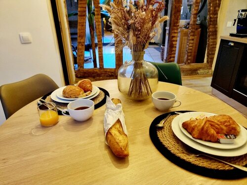 Гостиница Jk Suites - Appart-Hôtel - SPA Privatif в Лиможе