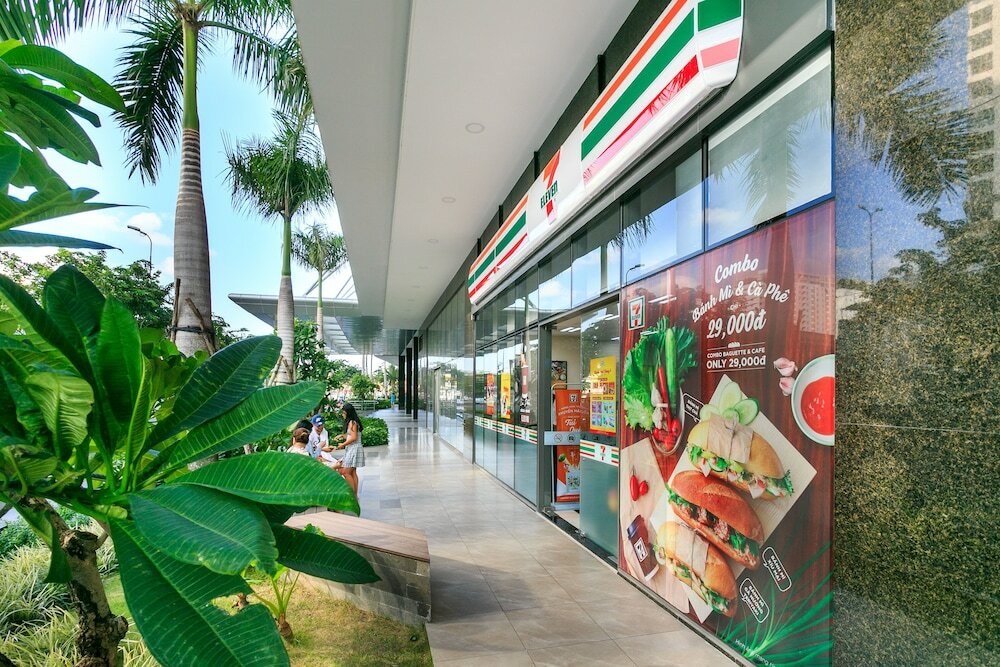 Фото Infinity Pool Signature  Saigon Rivergate