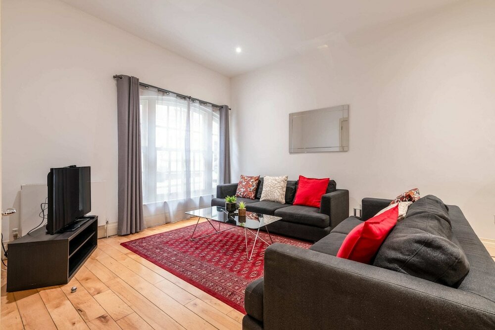 Фото Gorgeous Marylebone House