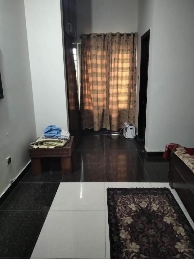 Фото Evergreen Guest Lodge - Egl