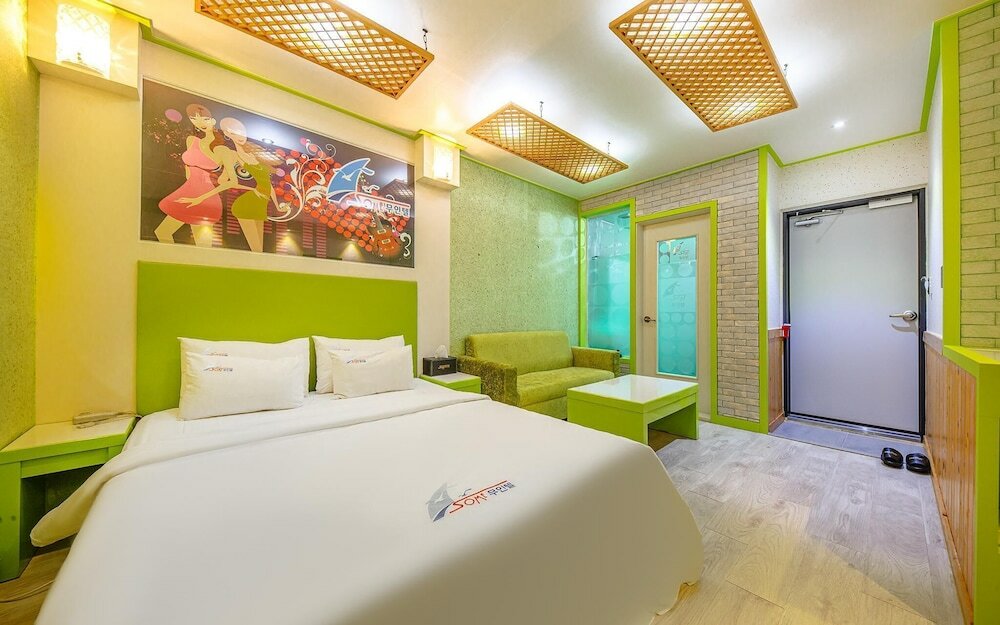 Фото Buan Gyeokpo Some Hotel