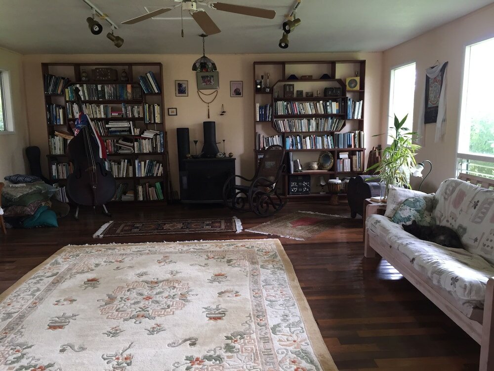 Фото Lava Tree Tropic Inn