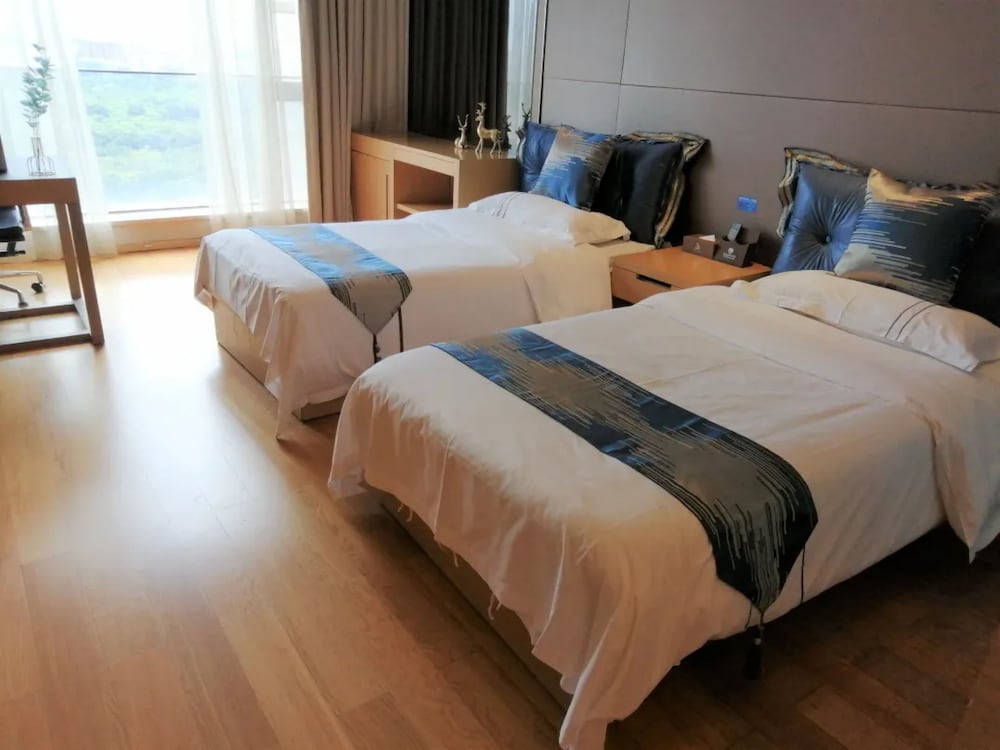 Фото Easy Holiday Inn