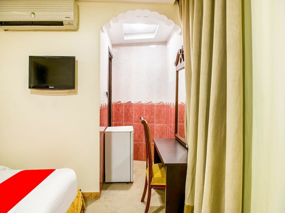 Фото Oyo 525 Rose Plaza1