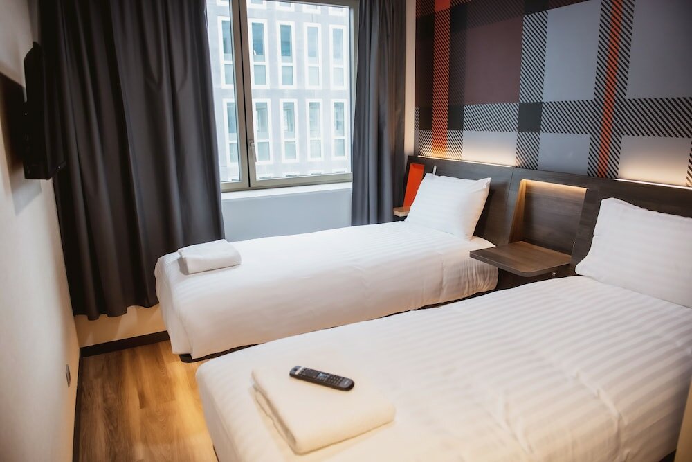Фото EasyHotel Paris Nord Aubervilliers