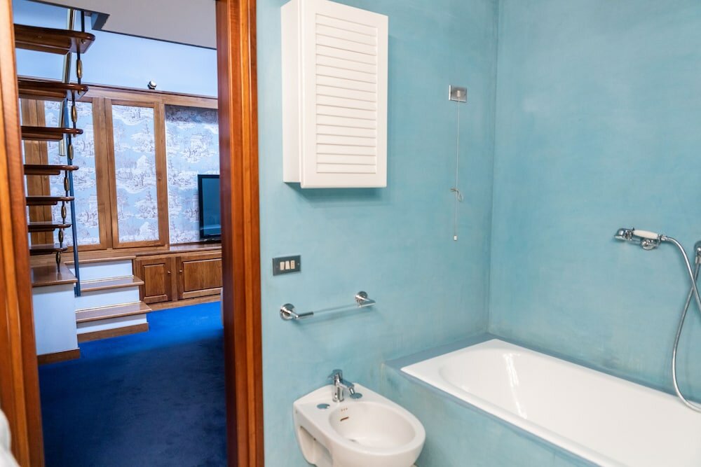 Фото Prestigious Residence Brà with a turret overlooking Verona