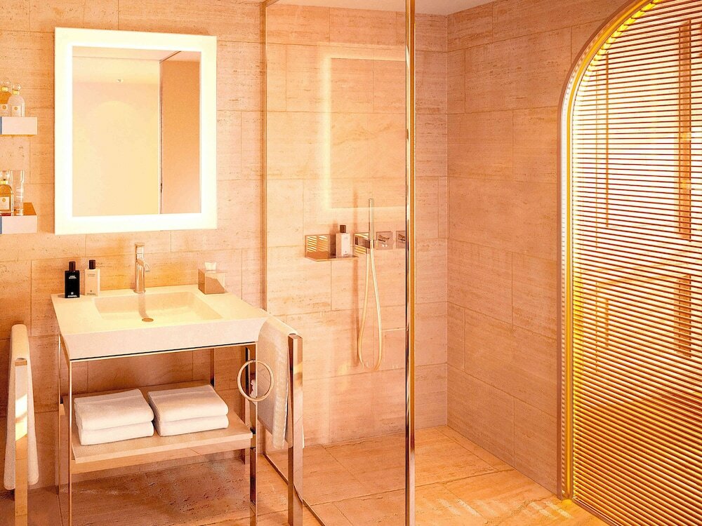 Фото Mondrian Bordeaux Les Carmes