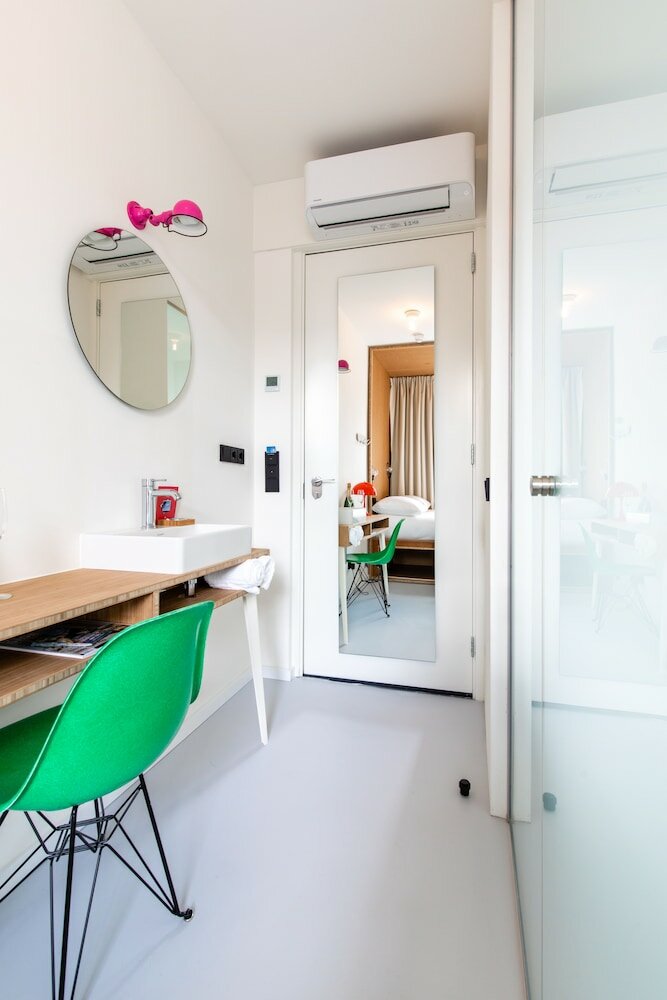 Фото The Bellhop Hotel