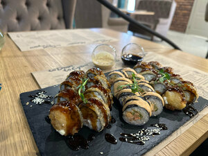 To Dim To Sushi (garadski pasiolak Rudziensk, Čyhunačnaja vulica, 2), entrega de comida y almuerzo