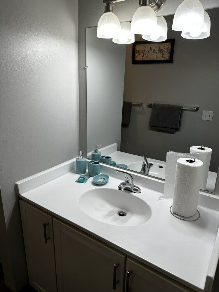 Фото 2 Br con patio por el centro comercial