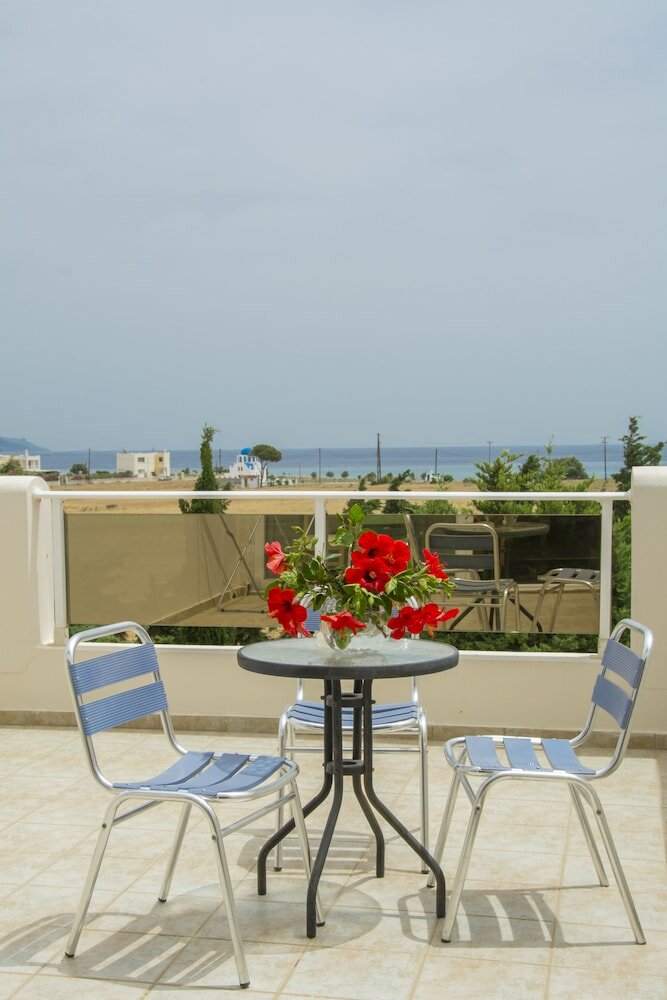 Фото Sovereign Beach Hotel - All Inclusive