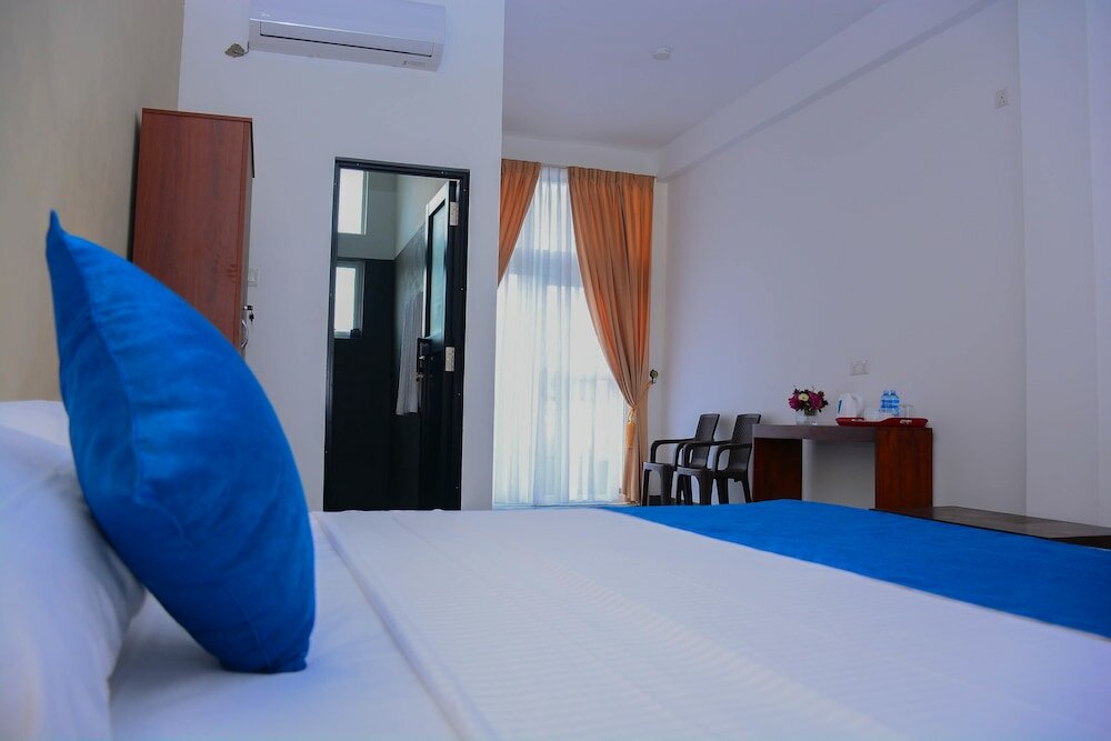 Фото Hotel Star White Negombo