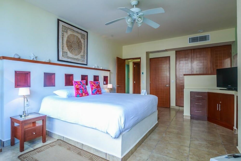 Фото Ixchel - Ground Floor One Bedroom Suite 2108
