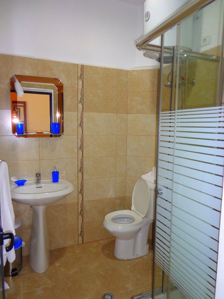 Фото Hotel Viktoria Tirana