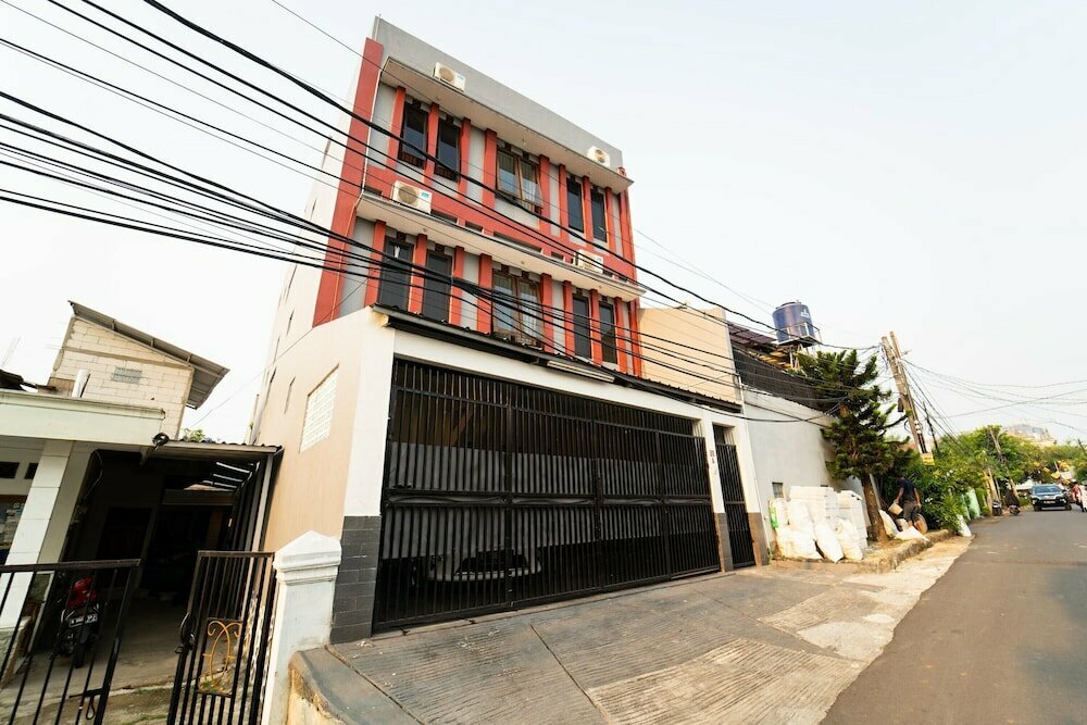 Hotel KoolKost Syariah near Mrt Lebak Bulus Station, Jakarta, photo