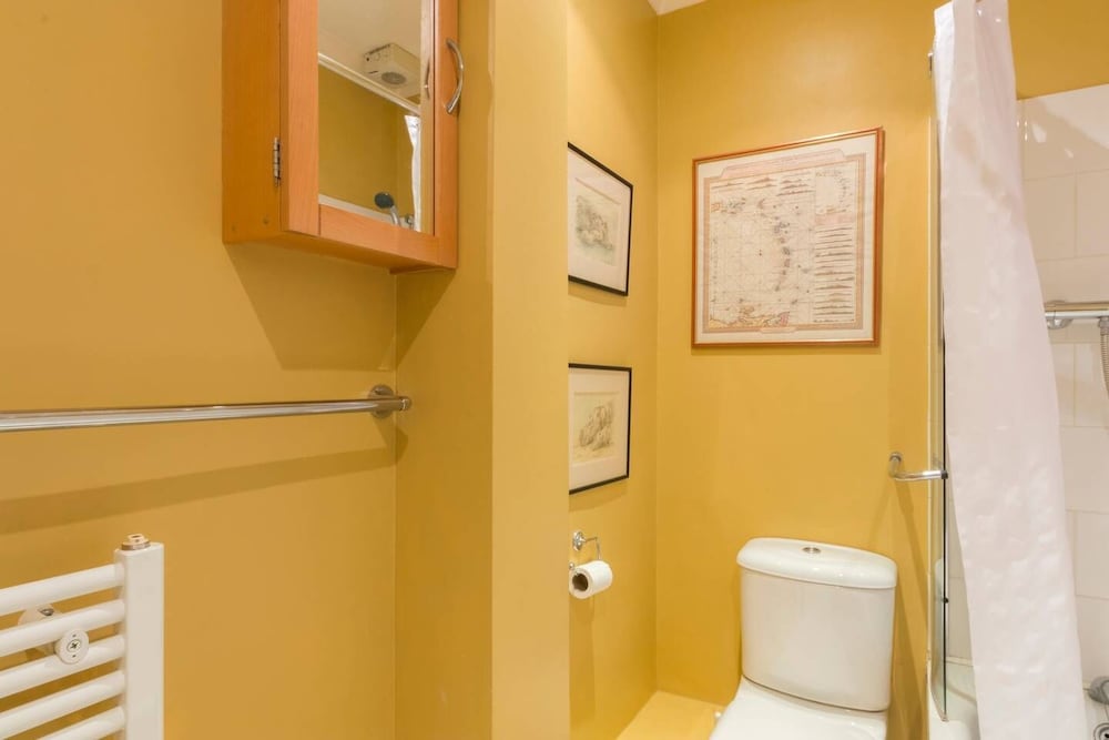 Фото Long Stay Discounts - Charming 1 bed Apt, Chelsea