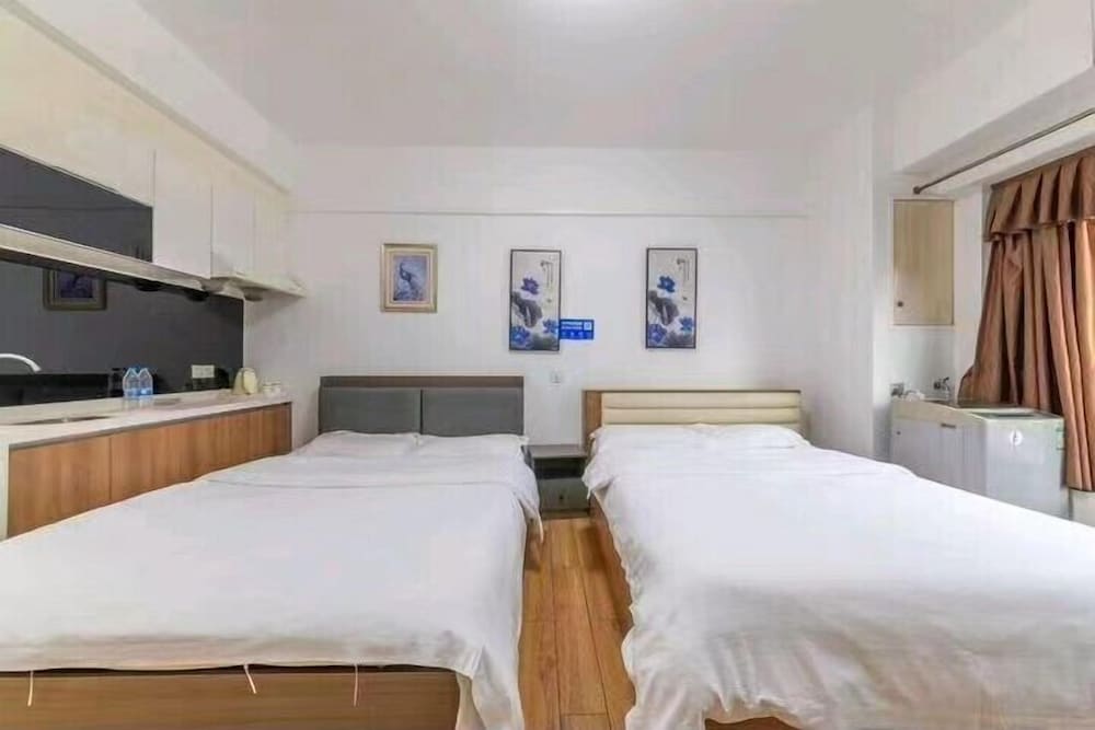 Фото ManGo Holiday Internation Apartment