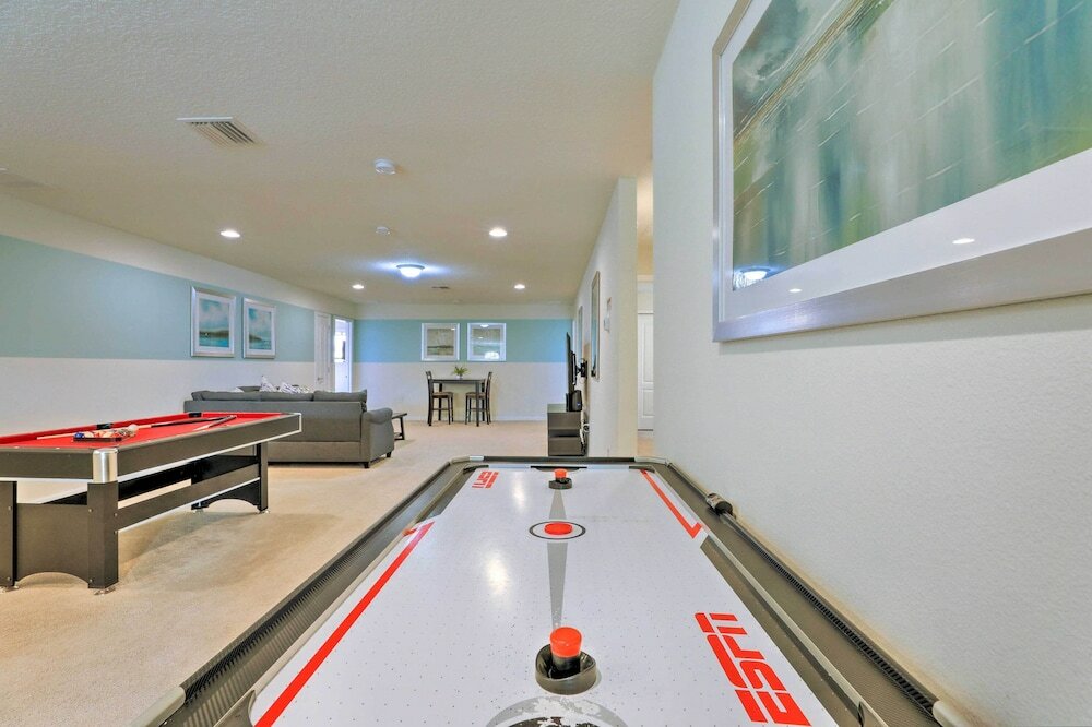 Фото Upscale Kissimmee Retreat