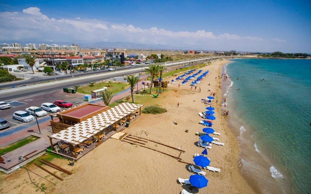 Фото Studio Apartment at Longbeach