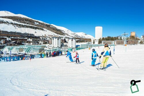Гостиница Hotiday Hotel Sestriere в Сестриере