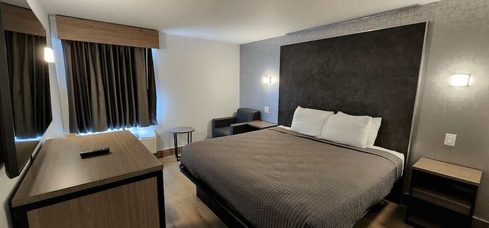 Фото Essence Express Wayne