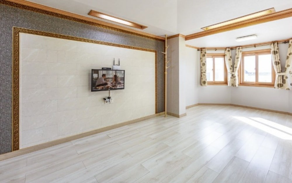 Фото Yeosu Glow Floor Pension