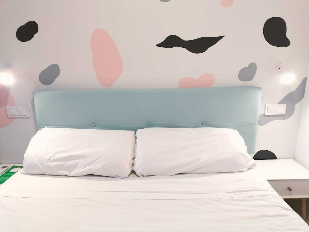 Фото Hostal Carmen by gaiarooms