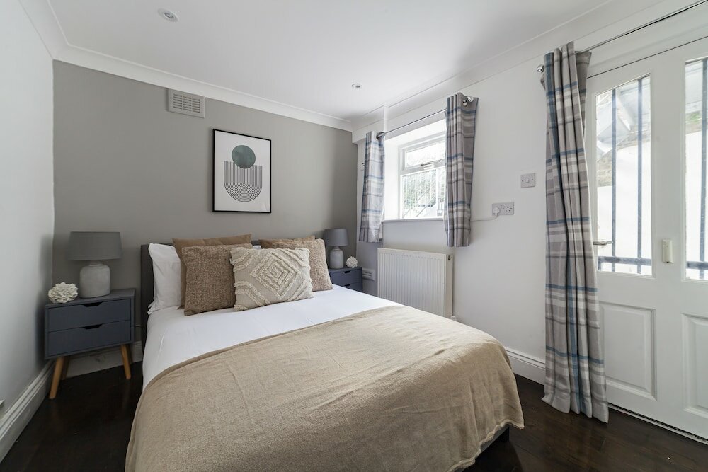 Фото The Westbourne Villa