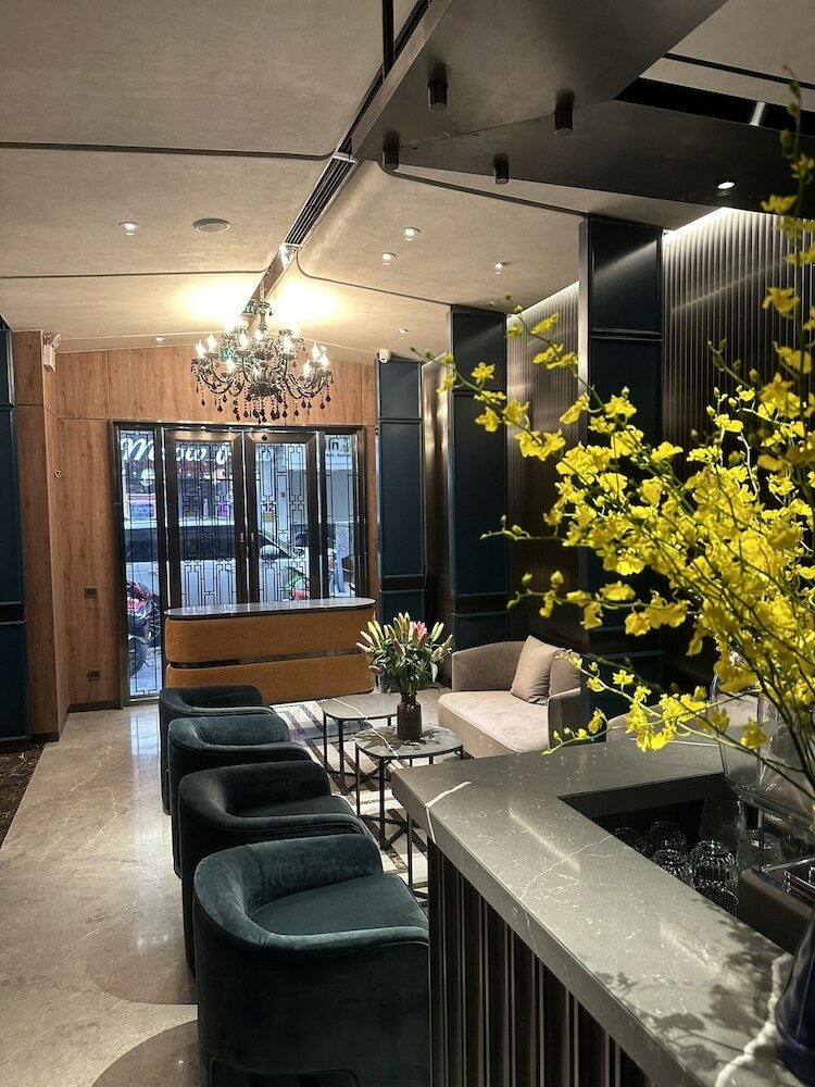 Фото La Passion Premium Cau Go Hotel