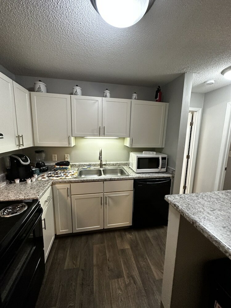 Фото 2 Br con patio por el centro comercial