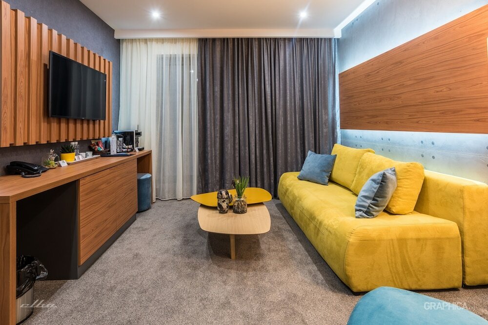 Фото 103 Degrees Hotel & SPA